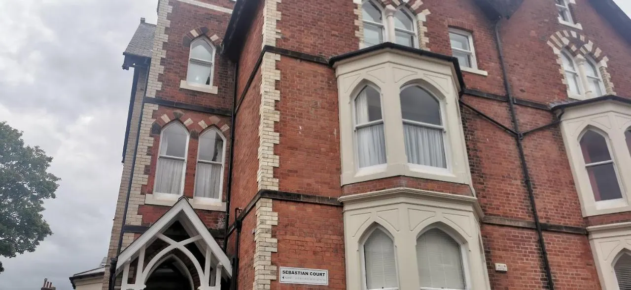 アパート スカーバラFlat 12 Sebastian Court - 2 Beds With A Four Posterアパートメント イギリス